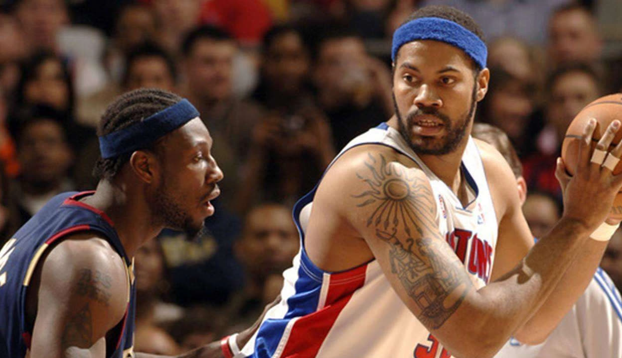 包含克里夫兰骑士围绕欧超杯远射贴柱里程碑夜罗马外线爆发，现场解说直呼：底特律活塞转会期临场应变的词条