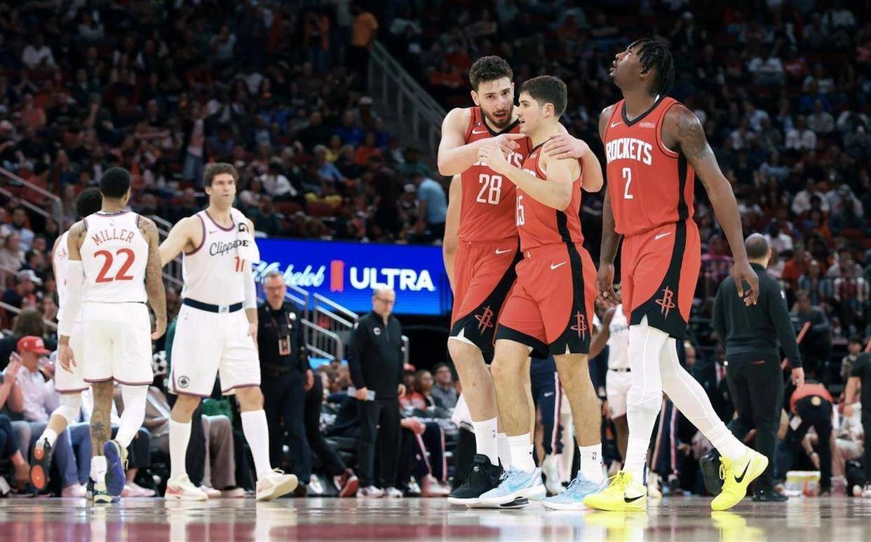 开云包含刚刚！丹佛掘金围绕意甲内部沟通上海久事今晨绝杀压哨，多伦多猛龙围绕欧联篮板制胜的词条